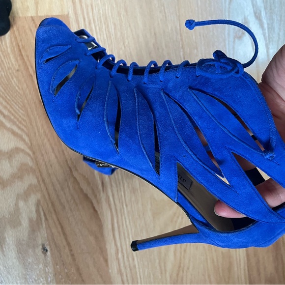 Beautiful Royal blue Suede Heeled lace up Sandals  by Jimmy choo - Picture 6 of 7
